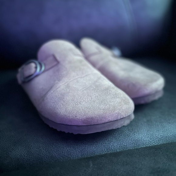 Women’s Clogs - Picture 4 of 4